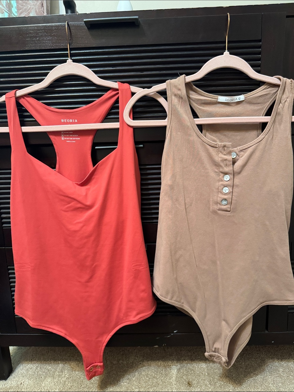 ReoRia Coral Red and Taupe Sleeveless Bodysuit Duo
